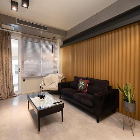 A Place 4U No6 - City Escape With Balcony Lounge & Open Living Space Αθήνα Εξωτερικό φωτογραφία